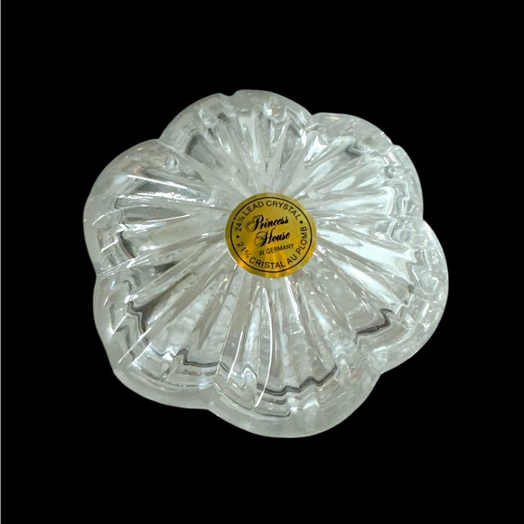 Princess House Other - Vtg Princess House Scalloped 24% Lead Crystal Trinket Dish W/ Lid (2-P)